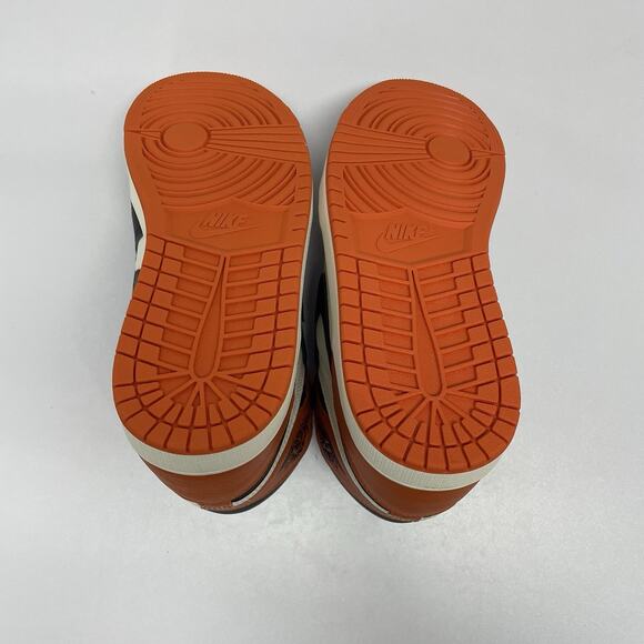 Air Jordan 1 Retro High OG Shattered Backboard 2025 Size 9 Men Orange Black main image 4